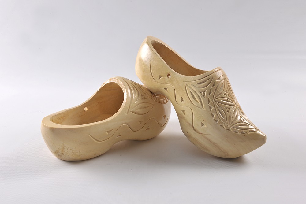Wedding wooden shoes