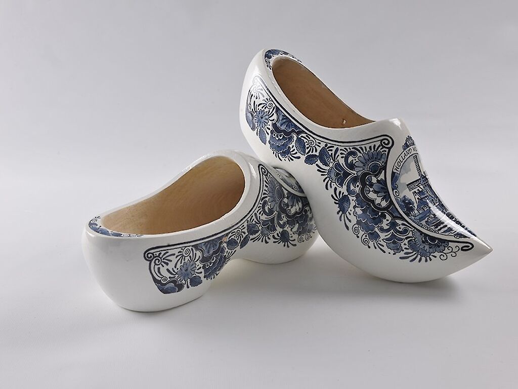 Delftblue wooden shoes